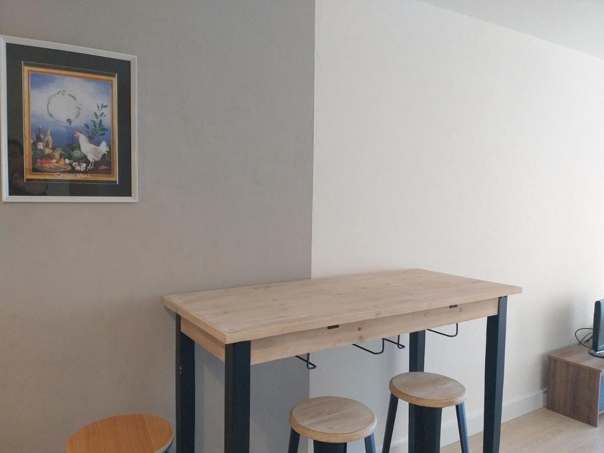 Le Savoie Appartement 2 Chambres 3 Couchages ,Balcon Et Parking Prive Bellegarde-sur-Valserine Exteriör bild
